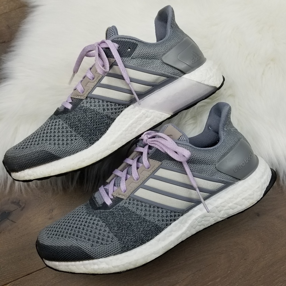 Adidas Ultra Boost Womens Size 7.5